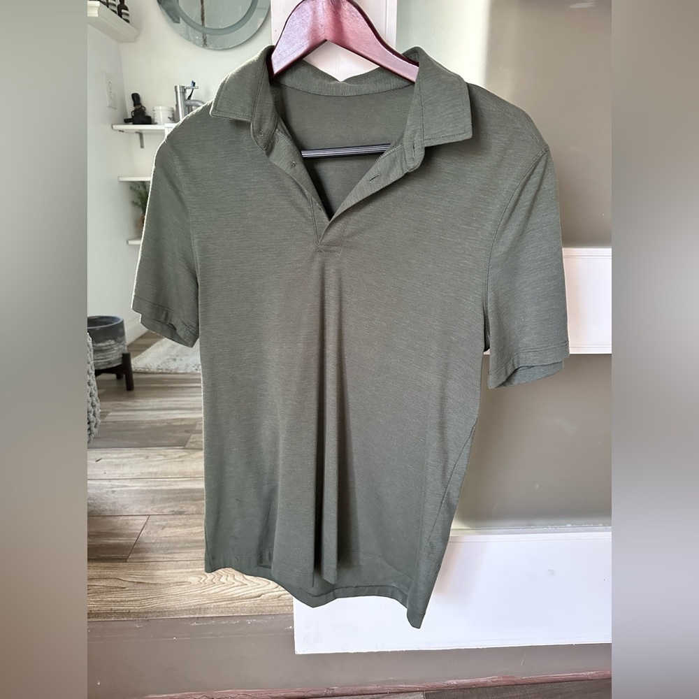 Lululemon Mens Polo Size Small olive green